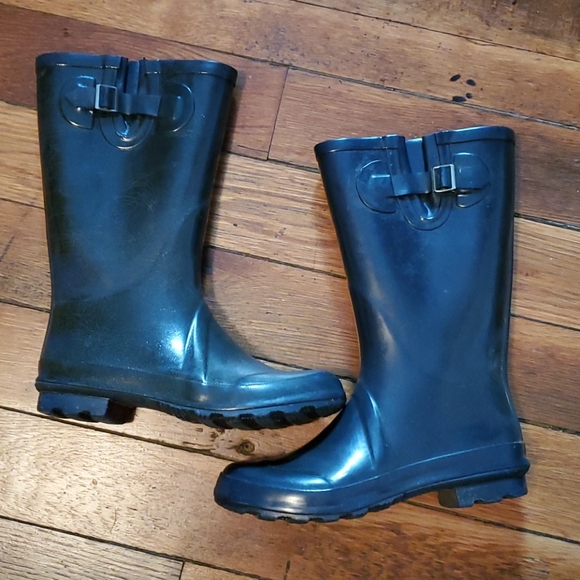 Rain boots